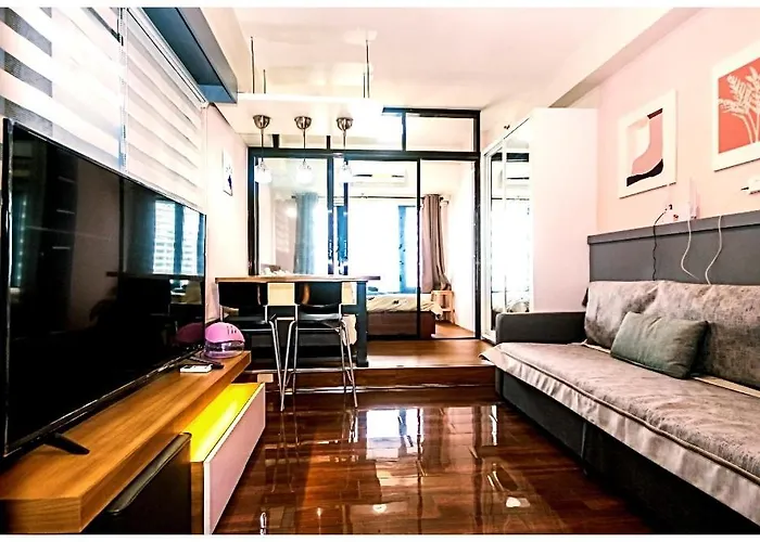 City Best Designer 1Br Makati Fast Internet Gym Swim Park 2050