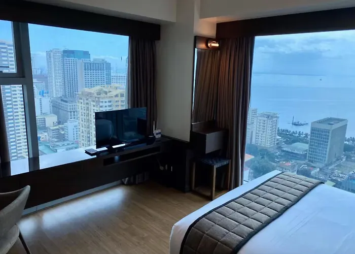8 Adriatico Condo Beside Robinsons Mall Y1