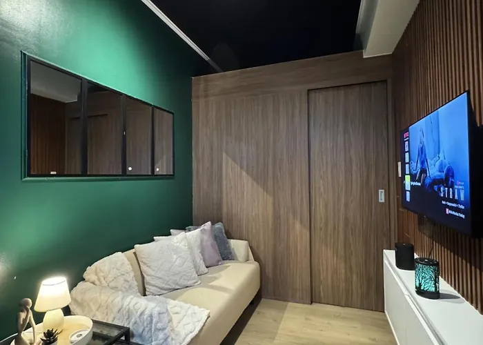 Cozy Urban Staycation Condo Unit