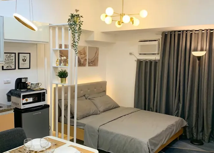 Hometel By Ecr At Viceroy Residences