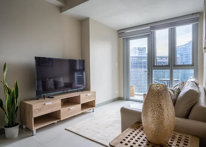 Uptown Parksuites Bgc Stylish 2Br Fast Wifi Washer Balcony