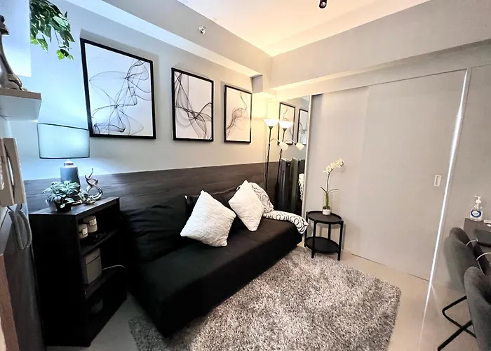 Metro Condotel Shore 2 Residences Tower 1