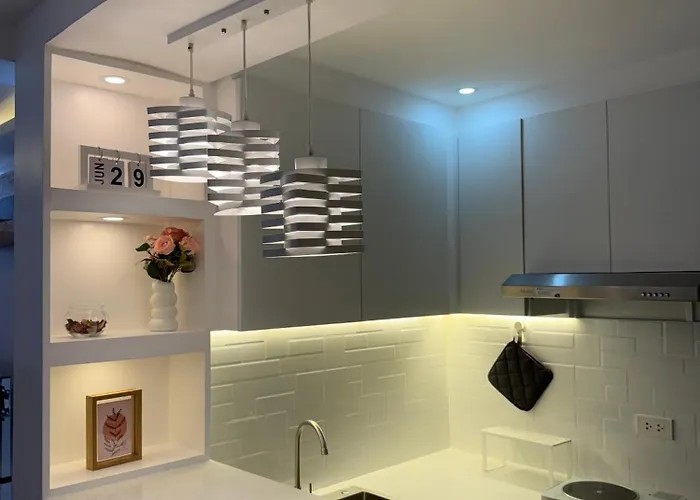 BnJ Suite Urban Deca w Netflix, Max, YT Premium, FREE parking