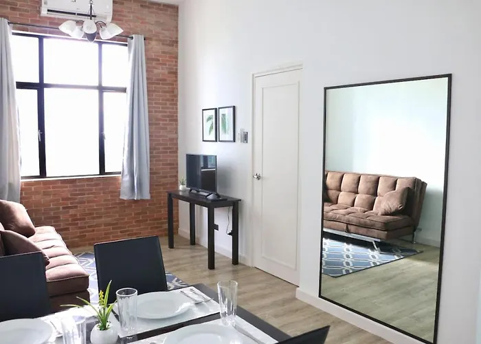 Julias Attractive And Cozy Penthouse Golf View