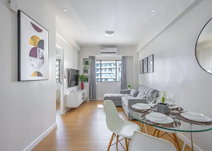 1 Bedroom Central And Cozy Condo Prime Location In Bgc