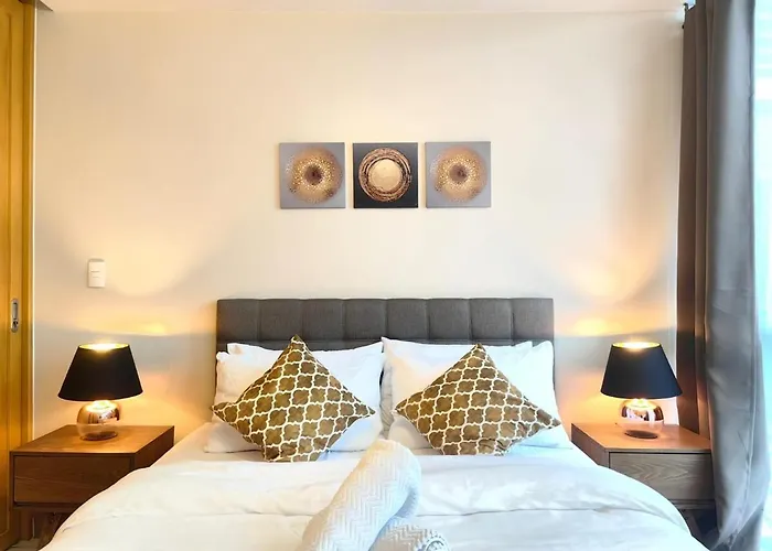 Uptown Bgc Spacious 1Br Unit By Terravista - Prague Suite