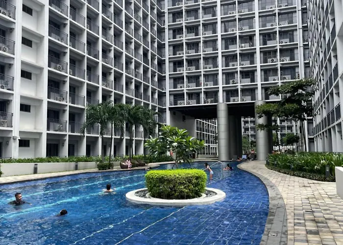 Cozy Condo Staycation With Balcony Near Mall Of Asia