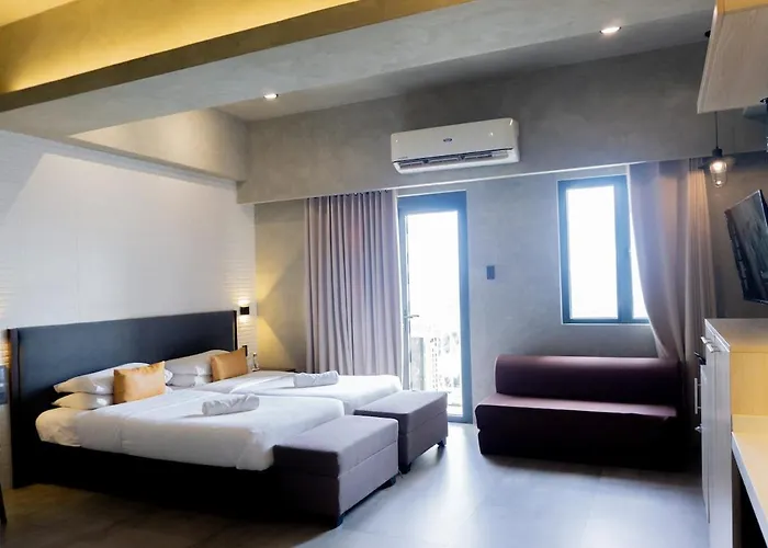 Spacious Condo With 50In Tv & Netflix, Near Malls
