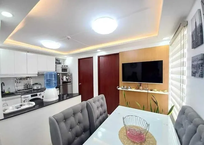 Aurum Holistay Deca Homes 2Br Unit With Free Car Park