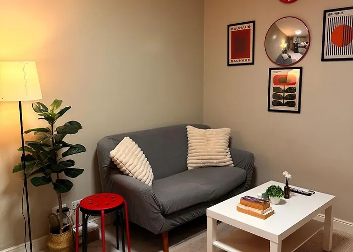 Bayhaus Mnl - Pet-Friendly Condo Near Moa