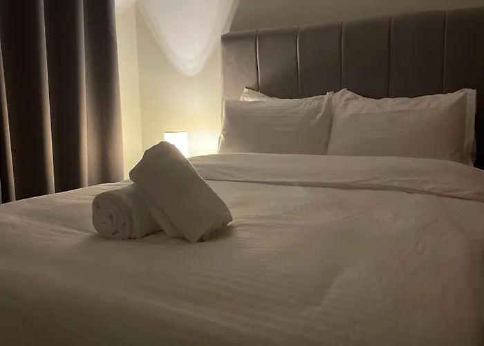 The Ren Suite Facing Sunrise Or City View