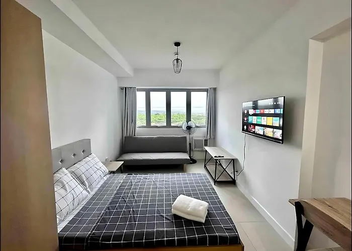 Fast Wifi - Free Pool Access - Netflix - Hot Shower