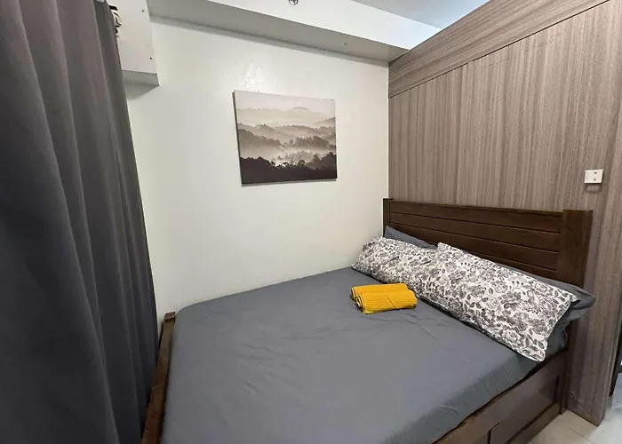 Entire 1 Bedroom Condo Unit With Balcony At Moa Complex