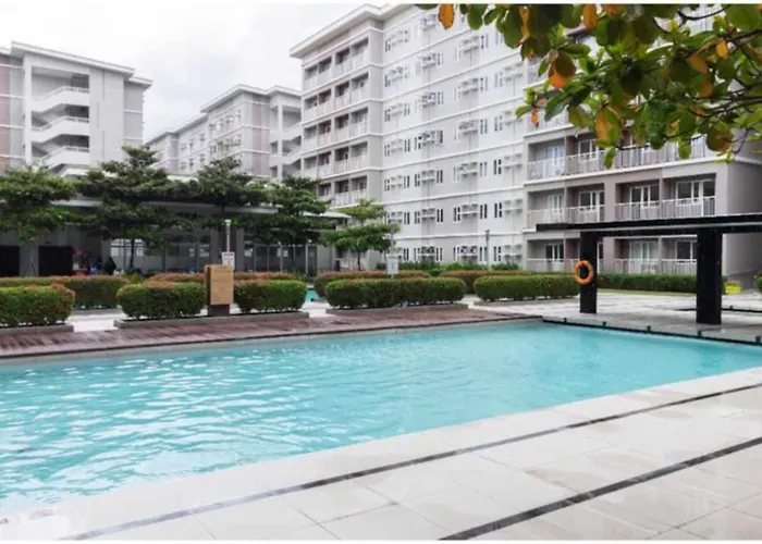 Low-Key Suites Trees Residences