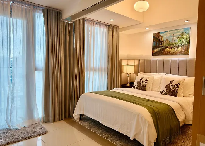 Cozy 1 Bedroom Condo In Uptown Bgc