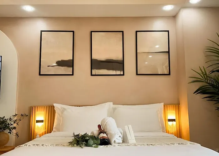 Exquisite Japandi At Venice With Grand Canal View