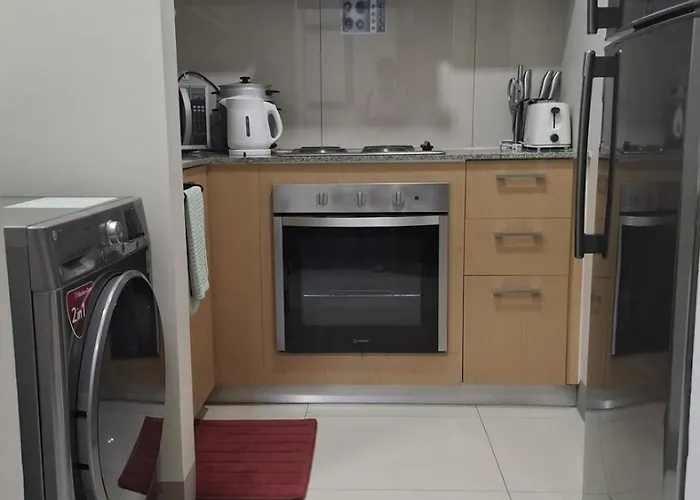 1Br At The Fort Bgc Near Malls, Restaurants & Shops