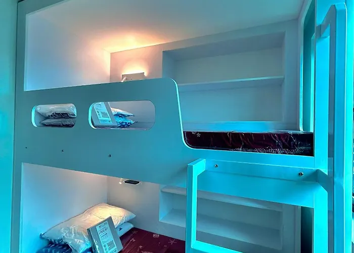 Dorm In Katipunan - Upper Bunk Bed