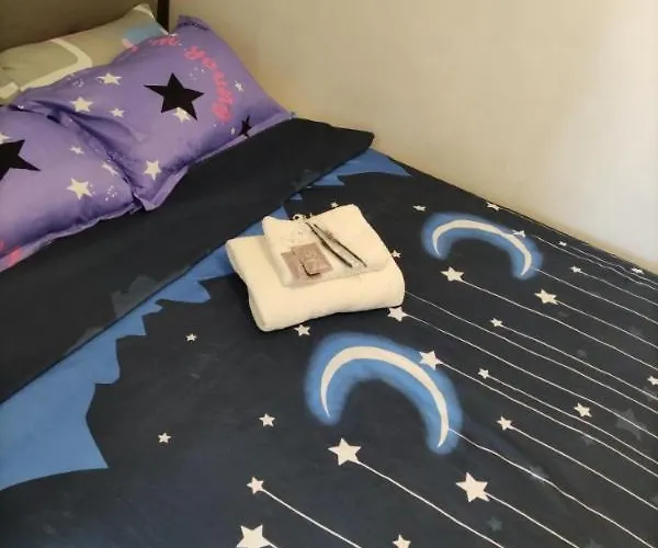Room For Traveler'S