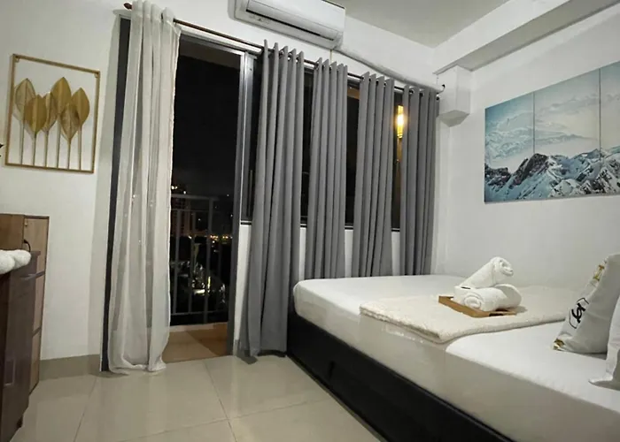 12 Minutes From Mall Of Asia - Spacious Condo With Balcony & Hot Shower