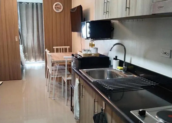 1 Br- With Balcony -Shore 2 Tw2 - Pasay Moa