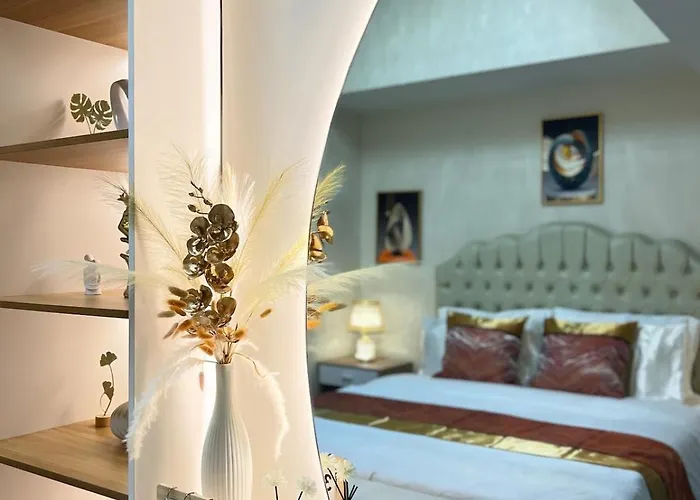 Luxe 1Br Condo - Near Bgc & Venice Grand Canal