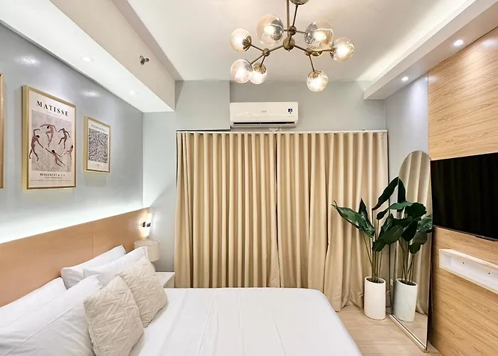 Stylish Studio Unit With Balcony In Grace Residences