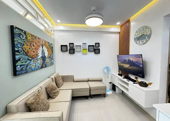 Modern 1 Bedroom W Pool And City Views