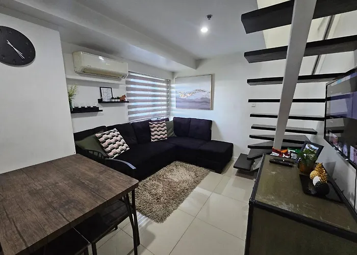 Casa Rosa3 2BR loft in BGC 5 people