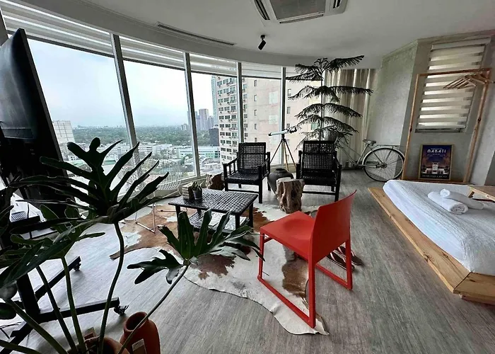 55-Sqm The Urban Cabin In Poblacion Makati