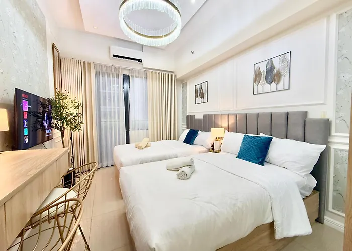 Claysky Staycation At Shore 2 Residences Tower 2 Near Mall Of Asia- Hotel Set Up In Amenity And Pool Level With Netflix, Hbo Max & Youtube Premium