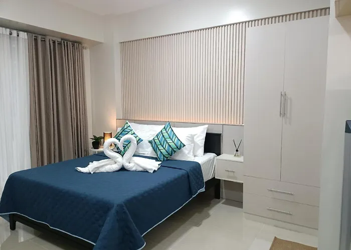 One Palm Tree Villas