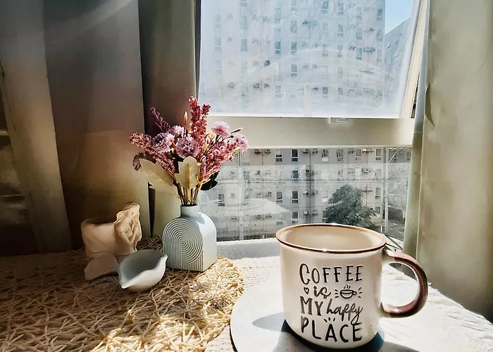Coastal Calm Staycation-Urban Deca Manila