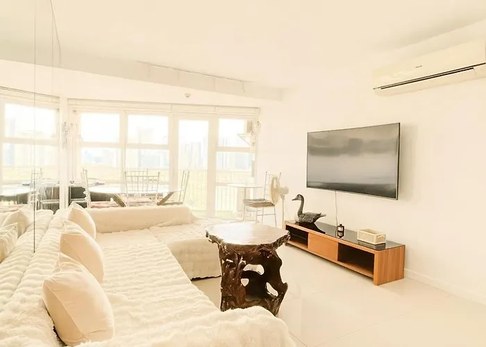 Cozy 2-Bedroom In The Venice Luxury Residences