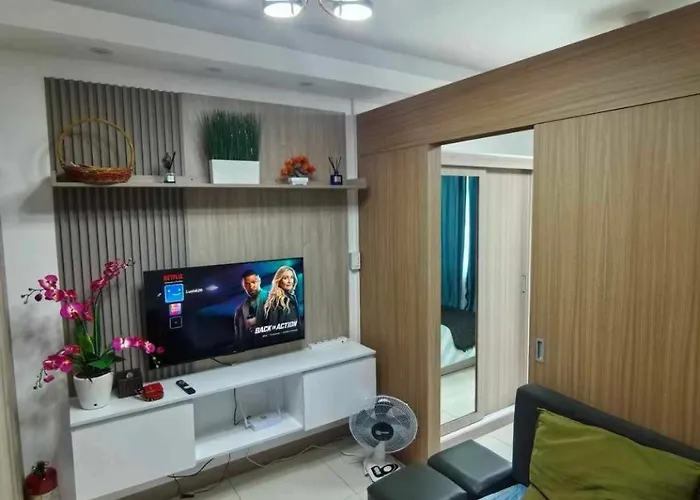 Relaxing 1Br Condo With Pool And Balcony In Makati