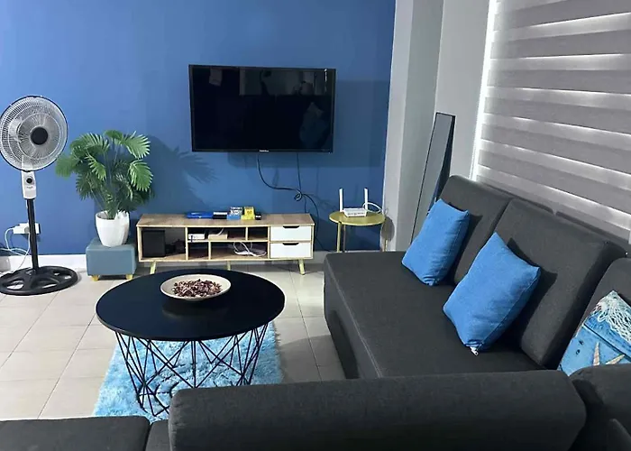 Phebs 2Bedroom Posh Condo In The Heart Of Makati