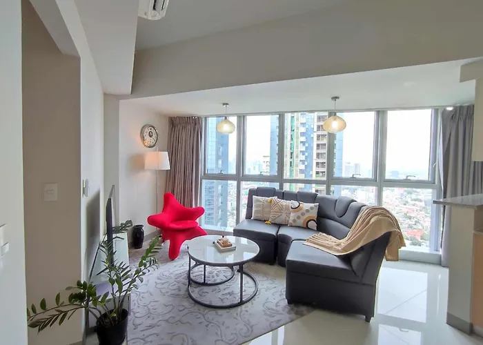 Uptown Parksuites Upscale Spacious Cor Unit Balcony And Views