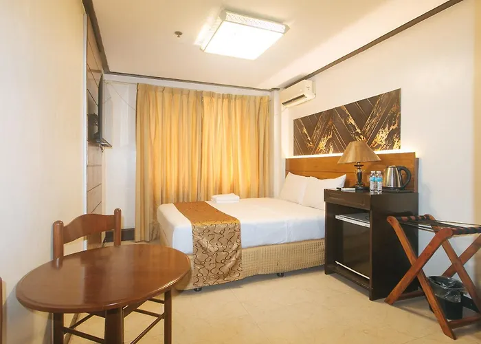 The Shilla Philia Hotel By Reddoorz