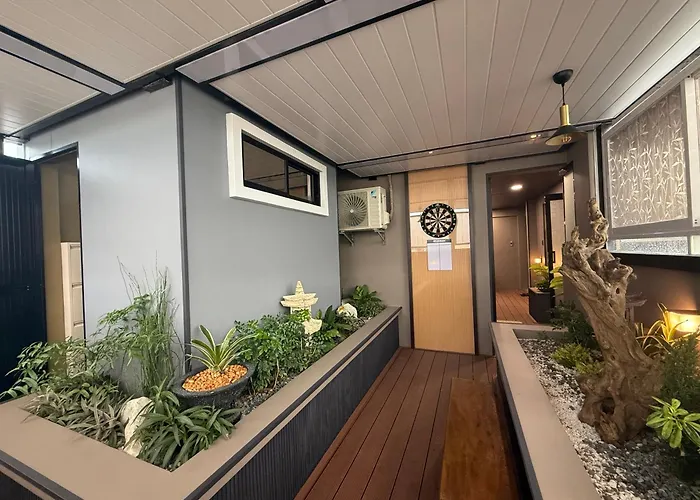 Luxe House Of Zs