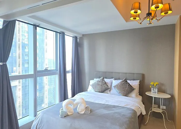 Uptown Parksuites Bgc Cosy Hotel Vibe Flat Near St Lukes, Uptown Mall, Mitsukoshi And Grand Hyatt