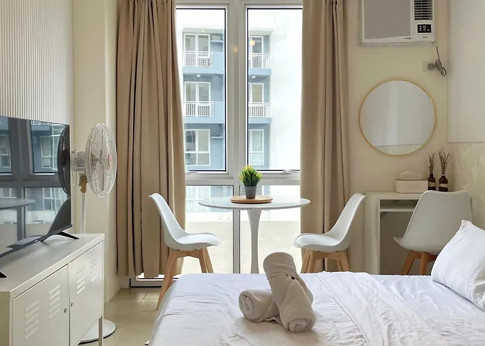 City View Condo In Pasig With Pool, Wifi And Netflix