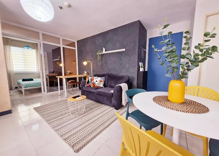 Vibrant Spacious Condo near SM East NU Medical City