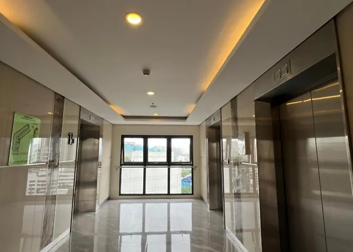 Calle Homes - 1Br Unit With Balcony, Lush Residences