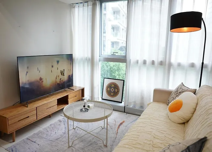 2 Bedroom Luxury Apartment With Washing Machine In Bgc Uptown