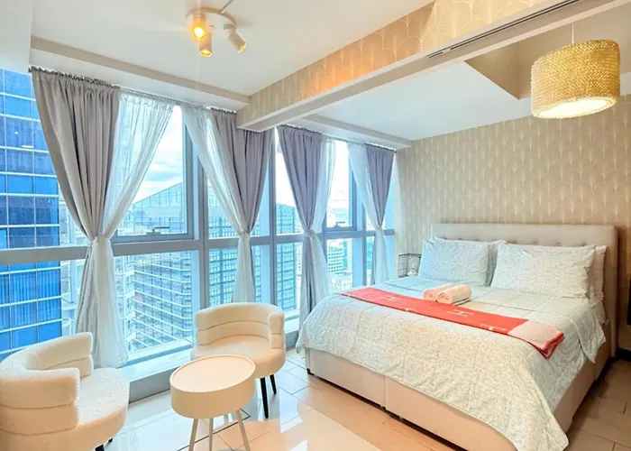 Uptown Parksuites Tower 1