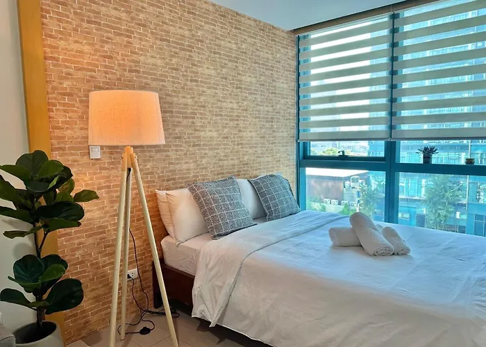 Chic 1-Br At Uptown Bgc