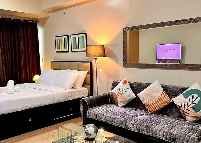 Big Studio Unit In Newport Near Naia W Balcony