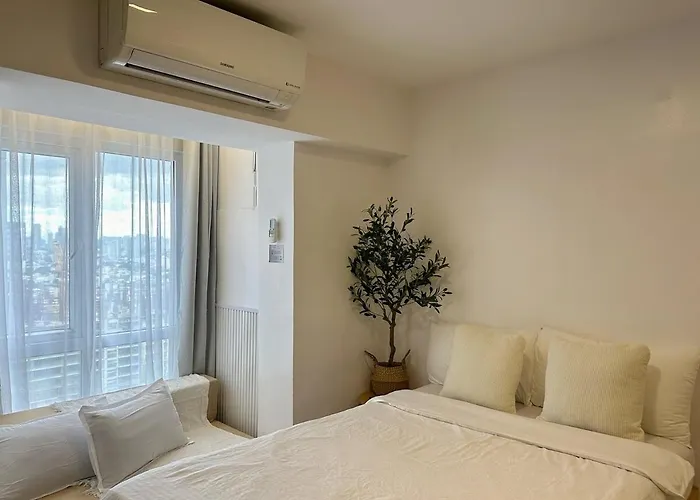 Studio In Qc Wifi With Free Pool & Gym Access Mrt Accessible