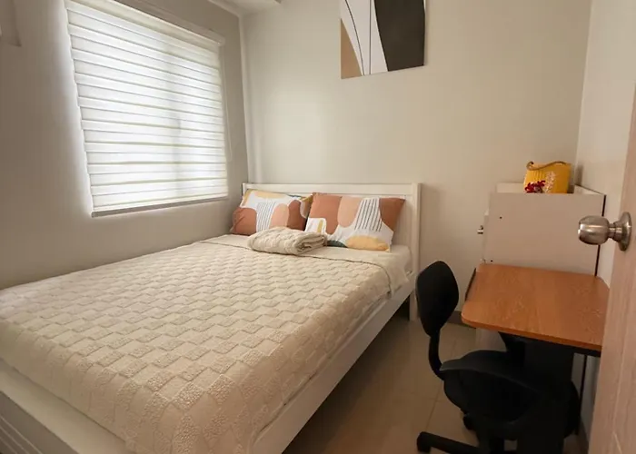 Urban Oasis 2Br Condo With Multiple Pools At Smdc Charm Residences