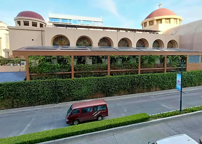 Two Palm Tree Villas Close To Manila Airport - Terminal 3